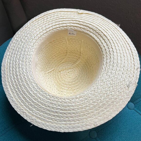 Odiva Women's Hat - Picture 2 of 3